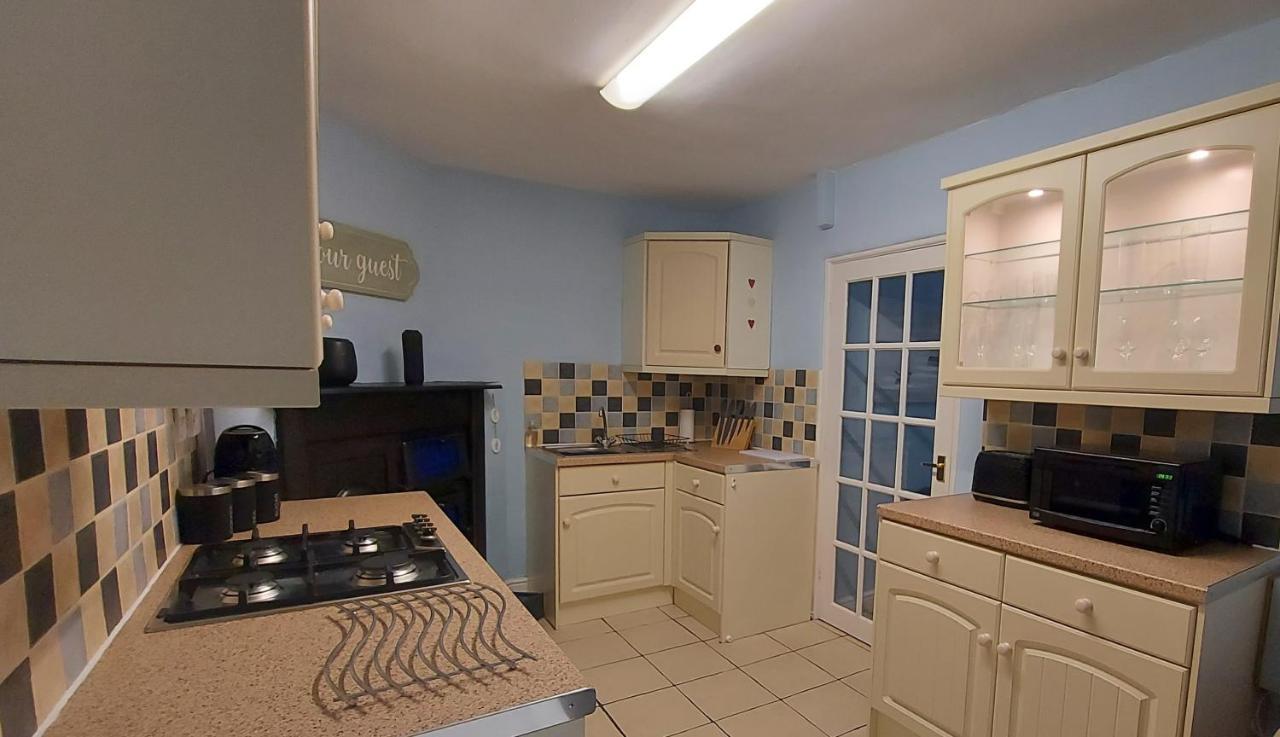 Railway Cottage Конви Экстерьер фото